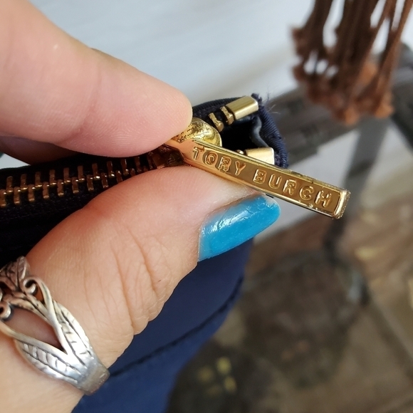 Tory Burch Fleming Quilted nylon tote - Picture 3 of 9